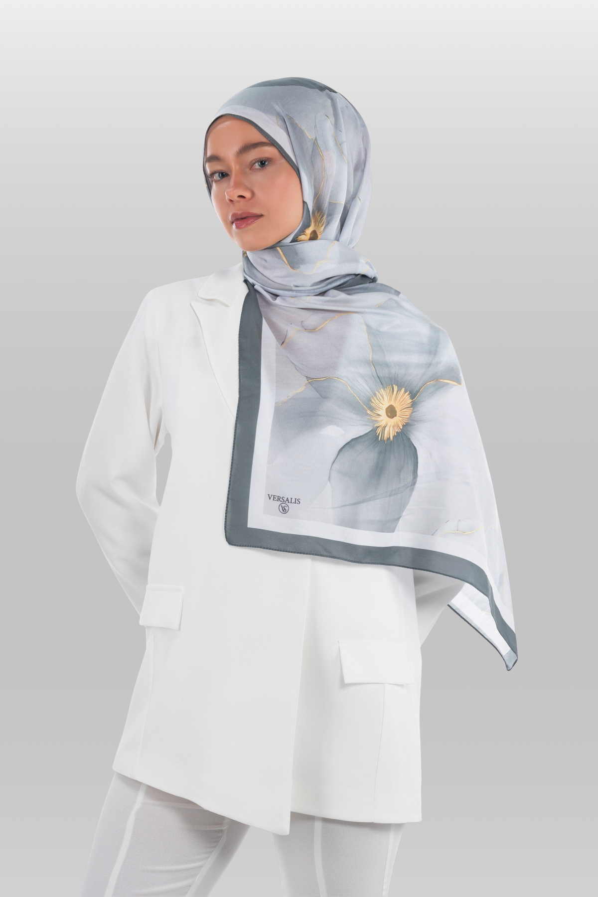 So Soft™ Shawl | Blush Flora - Soft Gray Breeze
