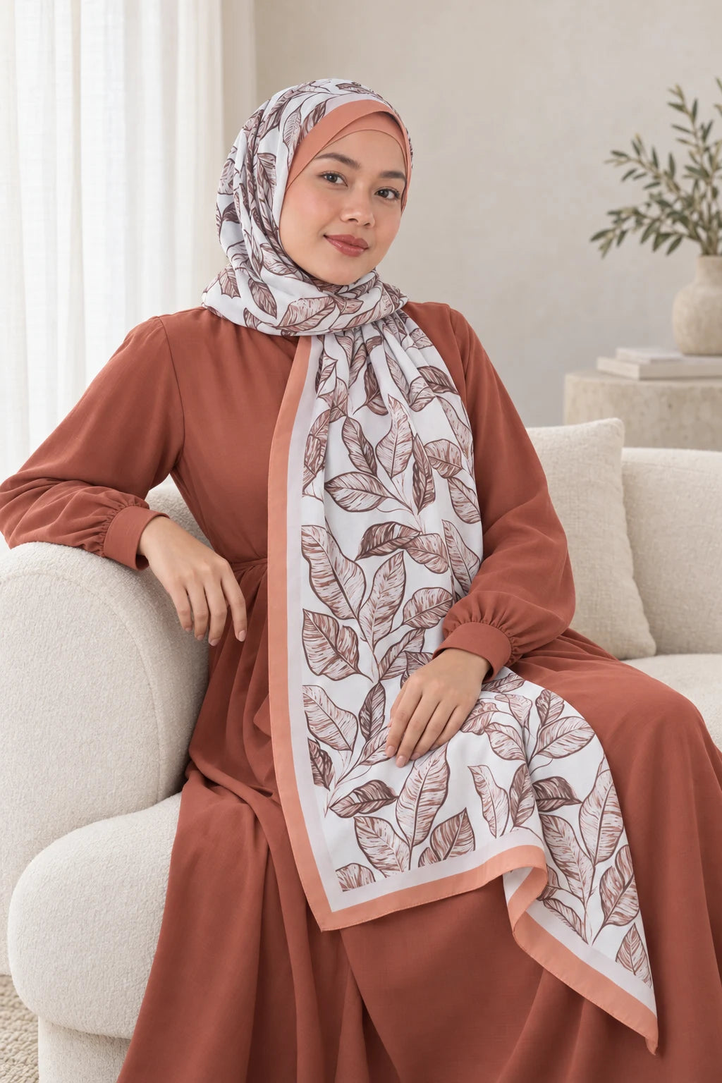 So Soft™ Şal | Ink Meadow - Açık Krem Zarafeti modelli görünüm