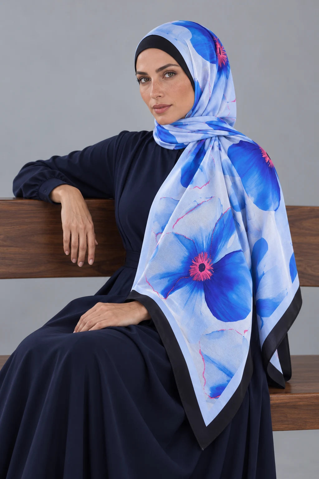 So Soft™ Şal | Blush Flora - Açık Mavi Deniz modelli görünüm